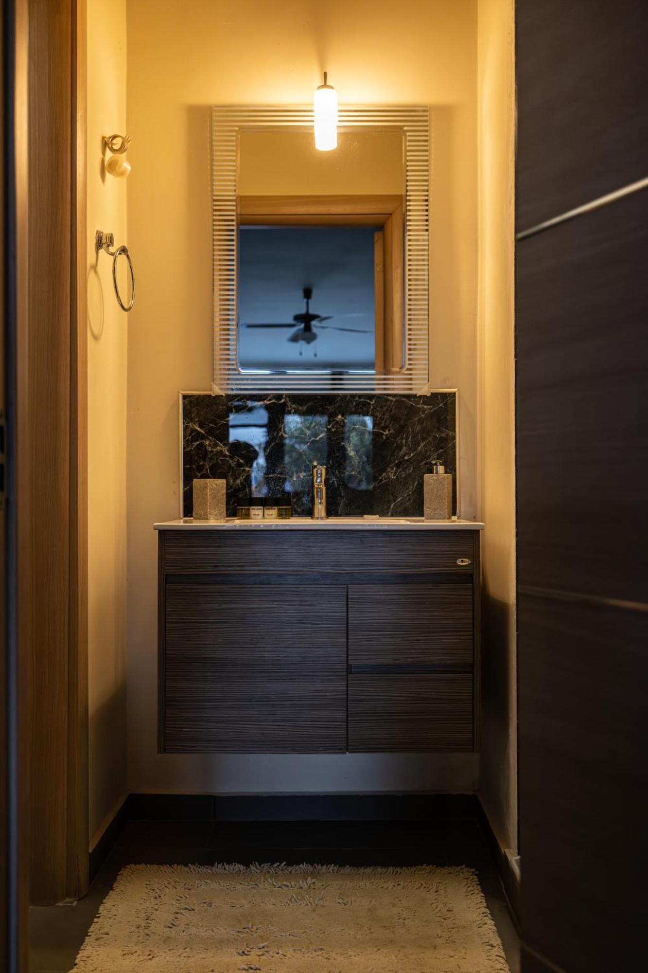 Filippos Apartments アマリントス エクステリア 写真